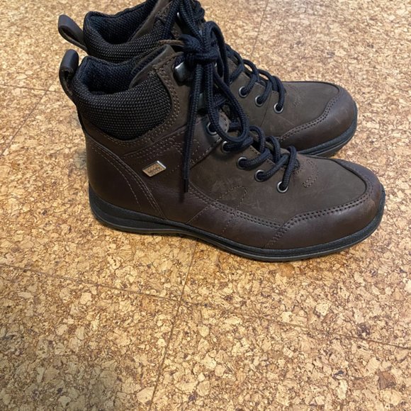 Brown Gore-Tex Ecco Boots - Picture 4 of 5